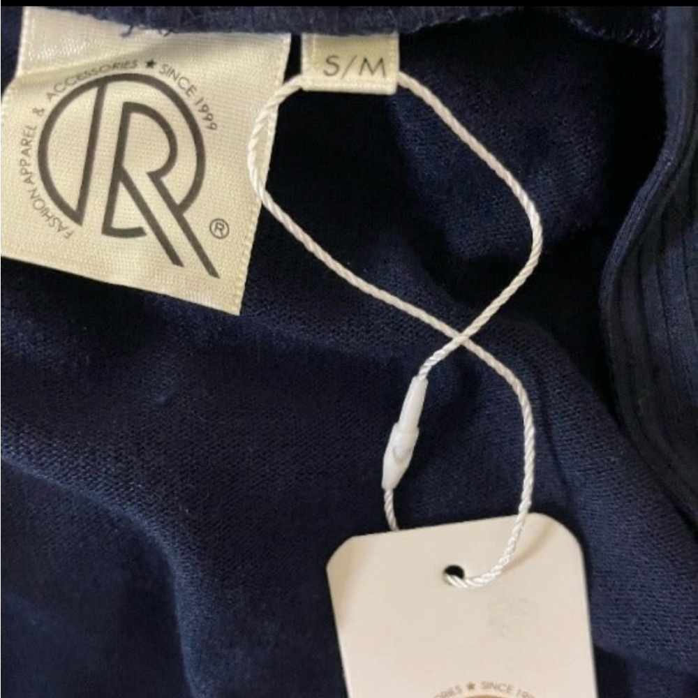 NWT Women’s Navy Blue Snap Button Sweater Cardigan size XS - Picture 8 of 8